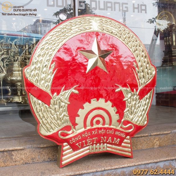 Biểu tượng Quốc Huy Việt Nam bằng đồng vàng đẹp cao quý