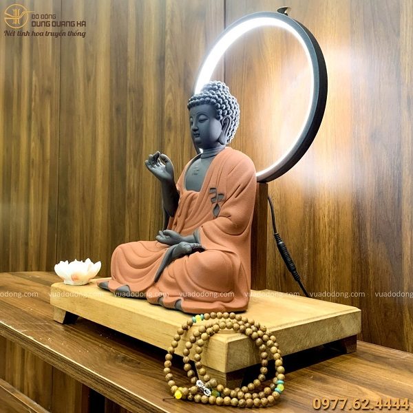 Tượng Phật Adida bằng gốm tử sa decor đốt trầm có đèn LED 45x35cm