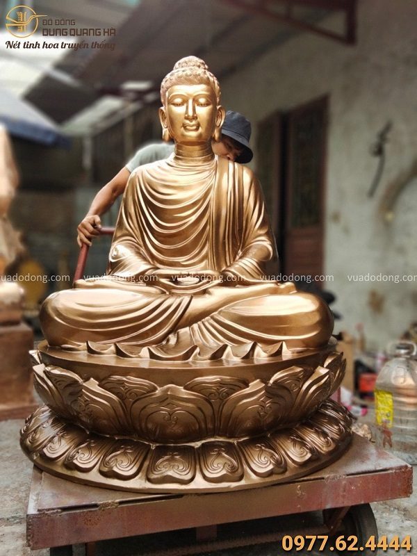 Tượng Phật Thích Ca ngồi trên đài sen bằng đồng đỏ cao 1m08