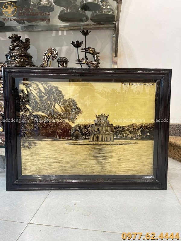Tranh Hồ Gươm độc đáo bằng đồng vàng xước giả cổ 60x80 cm