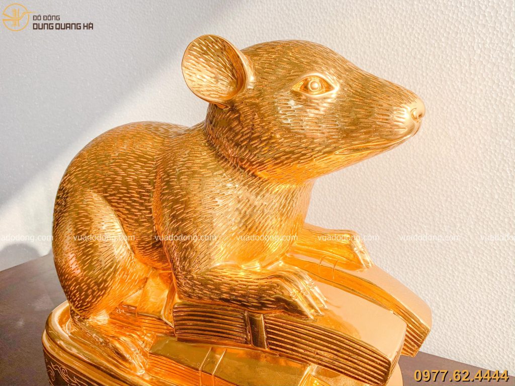 Tượng chuột phong thủy dát vàng tinh xảo, độc đáo