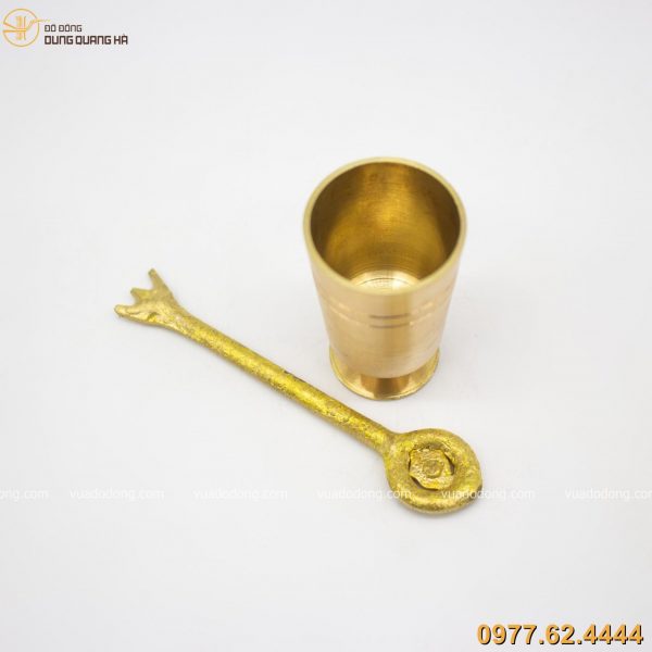 cối giã trầu bằng đồng vàng cao 5cm (2)