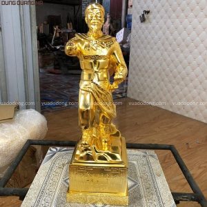 Tượng vua Ngô Quyền cao 50cm bằng đồng mạ vàng 24k