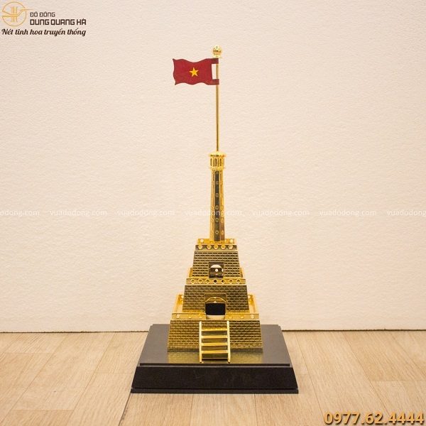 Quà lưu niệm cột cờ Hà Nội để bàn làm việc bằng đồng mạ vàng