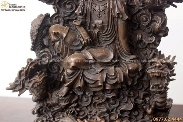 Tượng Phật Quan Âm cưỡi rồng bằng đồng hun đen giả cổ