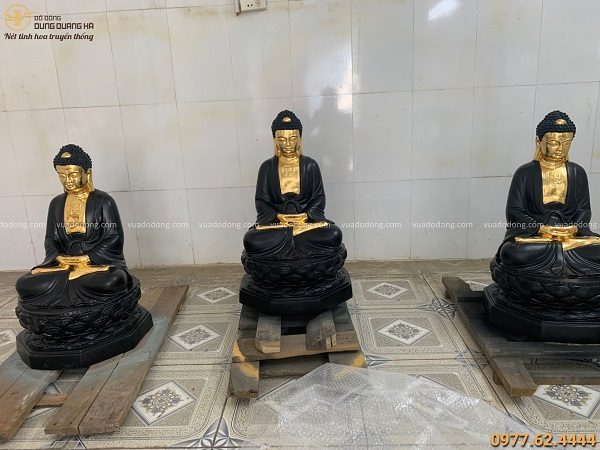 Bộ tượng Phật A Di Đà bằng đồng sơn đen thếp vàng tôn nghiêm