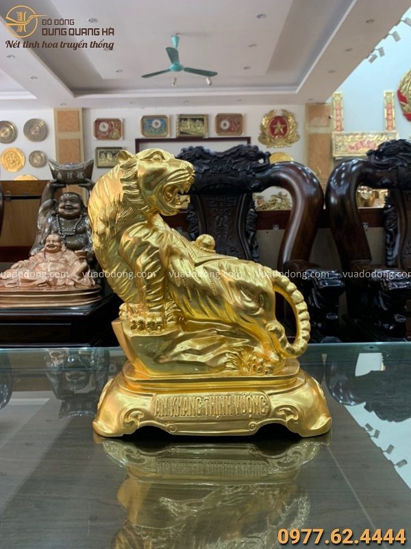 Tượng Hổ ngồi bệ đá bằng đồng đỏ cao 40 cm thếp vàng 9999