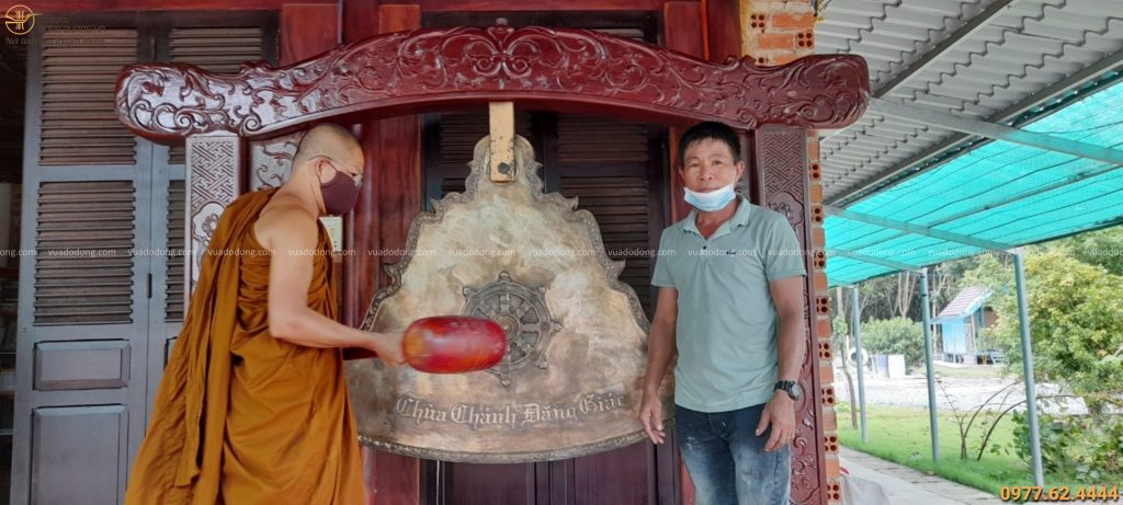 Bàn giao khánh đồng cho chùa Chánh Giác Tây Ninh