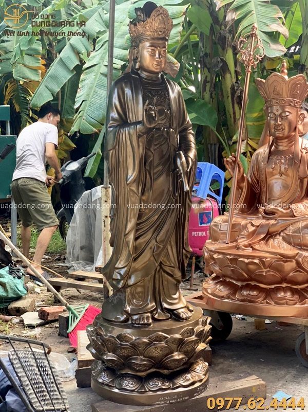 Tượng Phật Quan Âm bằng đồng đỏ cao 1m5 trên núi Bà Đen - Tây Ninh