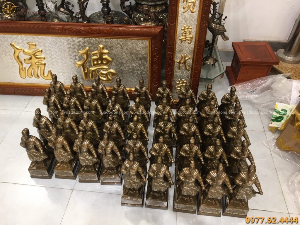 48 pho tượng Trần Hưng Đạo khảm tam khí 