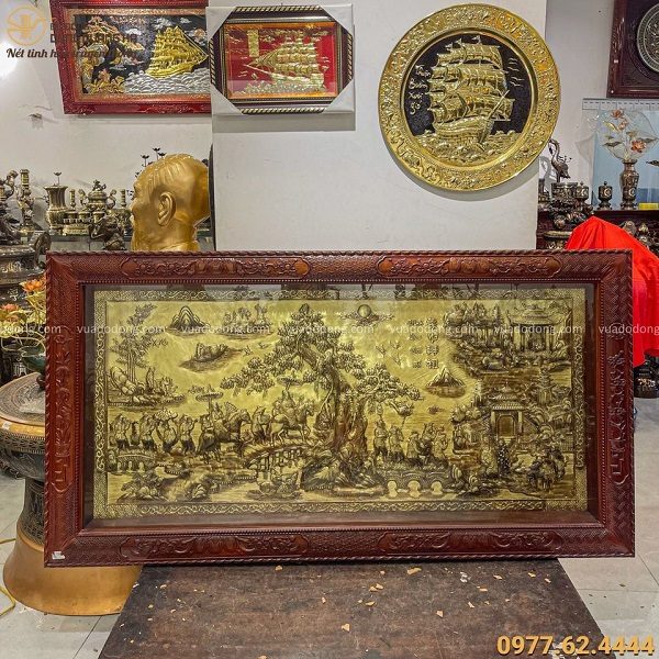 Tranh Vinh Quy Bái Tổ xước giả cổ khung gỗ hương 1m7 x 90cm