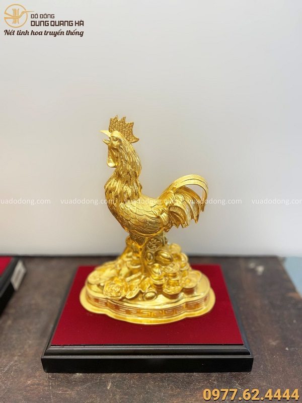 Tượng gà trống tài lộc bằng đồng vàng catut thếp vàng cao 16cm