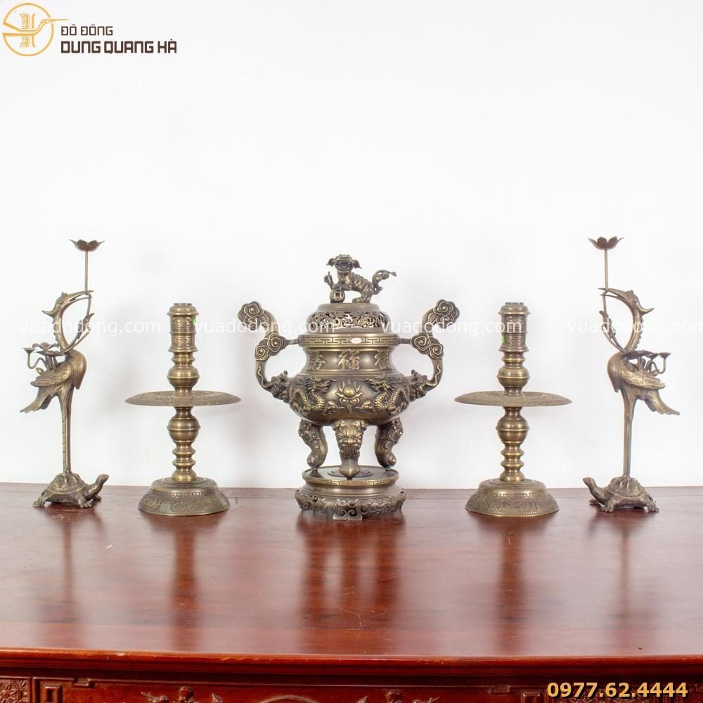 Đỉnh đồng đặt trước hay sau bát hương đúng nhất?