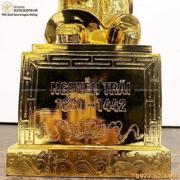 Tượng Nguyễn Trãi bằng đồng mạ vàng 24k đẹp trang nghiêm