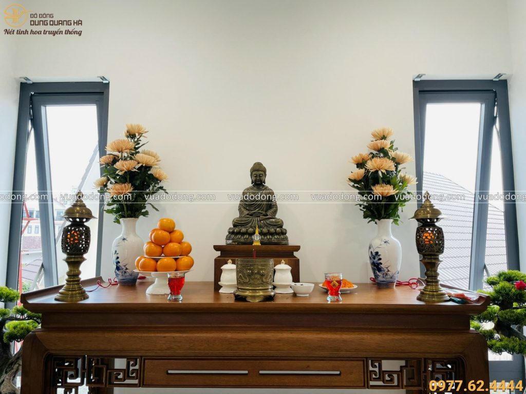 Bàn thờ Phật Thích Ca tại gia