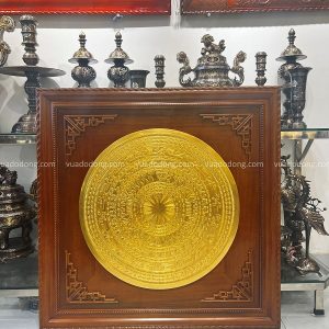 Mặt trống đồng Ngọc Lũ 80cm thếp vàng 9999 khung gỗ gụ 1m17