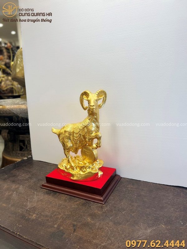 Tượng Dê phong thủy tài lộc bằng đồng vàng dát vàng cao 40cm