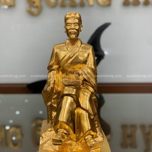 Tượng Nguyễn Bỉnh Khiêm đồng đỏ thếp vàng 9999 cao 42 cm