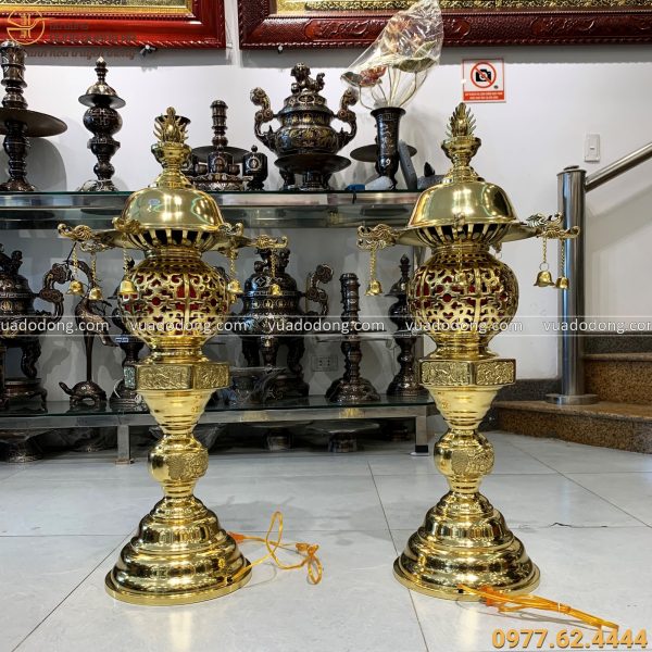 Bộ đèn thờ bằng đồng vàng nhập khẩu Đài Loan chạm hoa sen