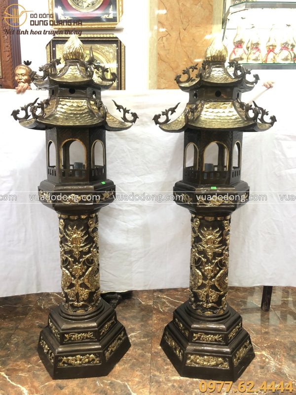 Đèn thờ đẹp mái chùa bằng đồng vàng catut cạo màu cao 1m55 x đế 43 cm