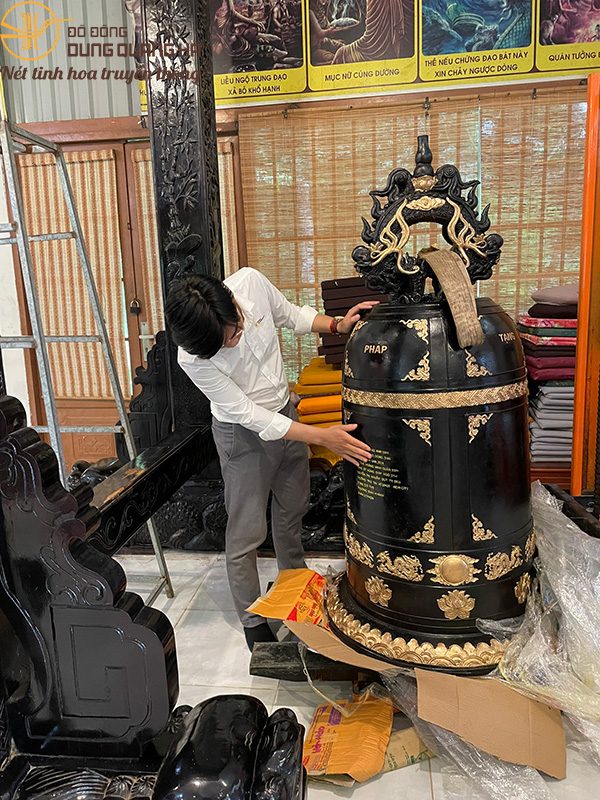 Giao và treo thành công chuông nặng 530kg cho chùa Pháp Tạng Tân Thành-Bà Rịa Vũng Tàu