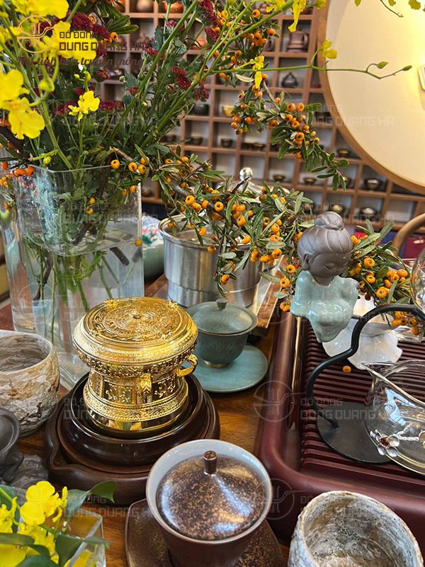 Giao quả trống đường kính 12cm mạ vàng tại phòng trà Việt Tú 