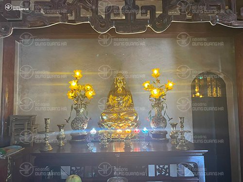 Tượng dát vàng 1m50 tại chùa Nhân Thiên - Xuân Thành - Hà Tĩnh 