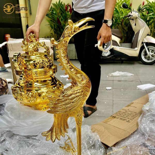Giao Bộ ngũ sự 80cm mạ vàng - lọ hoa và sen đồng cho khách tại Quận 3, Sài Gòn 