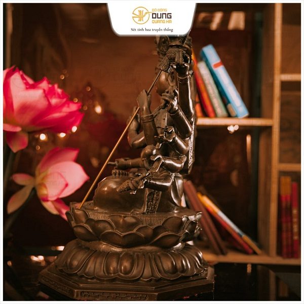 Tượng Phật Chuẩn Đề đẹp bằng đồng vàng hun giả cổ cao 26cm