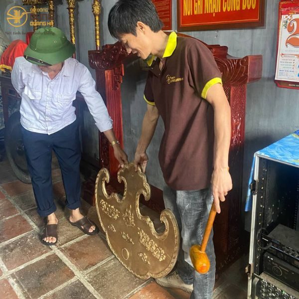 Bàn giao Khánh đồng tại Di tích Quốc gia đặc biệt Đền thờ Trạng Trình Nguyễn Bỉnh Khiêm