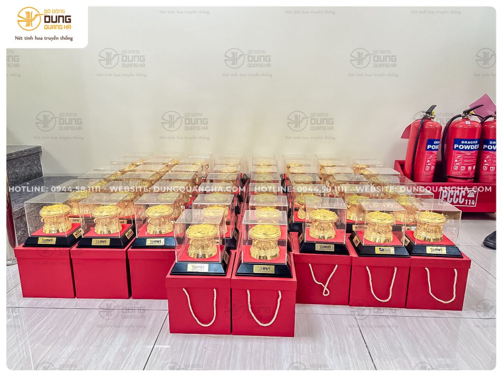 Bàn giao 50 quả trống mạ vàng cho Bệnh viện đa khoa Tâm Anh - Long Biên - Hà Nội