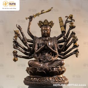 Tượng Phật Chuẩn Đề bằng đồng vàng hun giả cổ cao 60cm