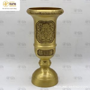 Gợi ý ống hương đồng vàng mộc cho bàn thờ gia tiên