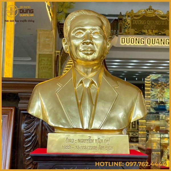 Tượng bán thân cụ ông bằng đồng sắc nét