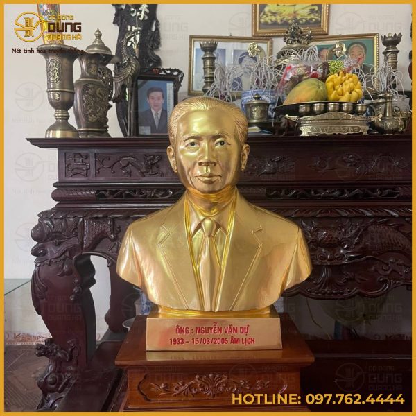 Tượng bán thân cụ ông bằng đồng sắc nét