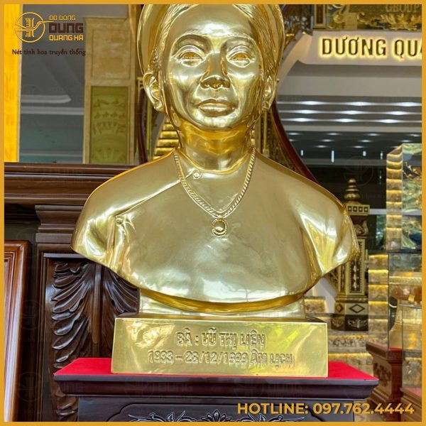 Đúc tượng bán thân cụ bà bằng đồng
