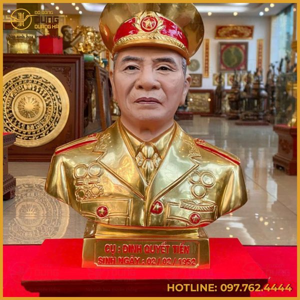 Tượng truyền thần bằng đồng tinh xảo