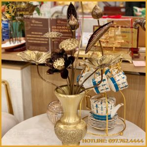 Bó hoa sen bằng đồng vàng và đồng giả cổ