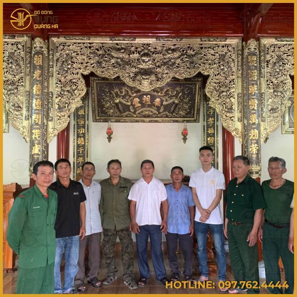 Cửa võng song long chầu nguyệt bằng đồng