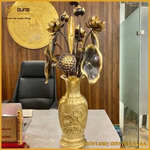 Bó hoa sen bằng đồng tinh xảo