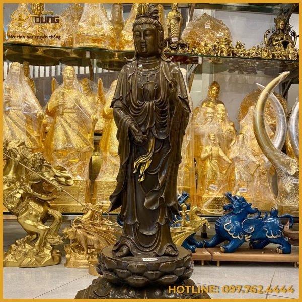 Tượng Quan Âm Bồ Tát đứng đồng đỏ làm màu