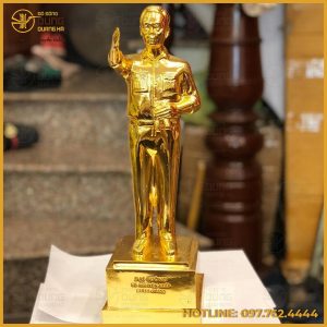 Tượng Đại tướng Võ Nguyên Giáp bằng đồng mạ vàng cao 38cm cao cấp