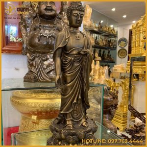 Tượng Phật A Di Đà bằng đồng hun cổ kính