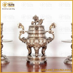 Bộ tam sự nến đỉnh chạm hoa sòi bằng đồng đỏ khảm tam khí cao cấp