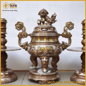 Bộ tam sự nến chạm song long đồng đỏ khảm tam khí dát điểm vàng