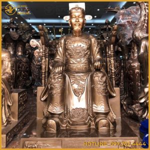 Tượng cụ tổ ngồi bằng đồng đỏ tinh xảo