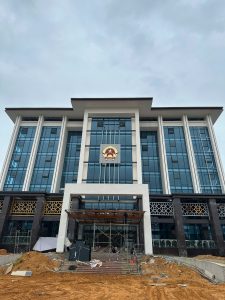  Bàn giao lắp đặt quốc huy 3x3m tại UBND Tp Đông Hà - Quảng Ngãi!