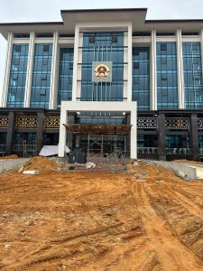  Bàn giao lắp đặt quốc huy 3x3m tại UBND Tp Đông Hà - Quảng Ngãi!