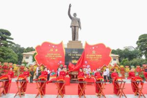 Toàn bộ quá trình sản xuất & bàn giao lắp đặt tượng Bác Hồ cao 8m