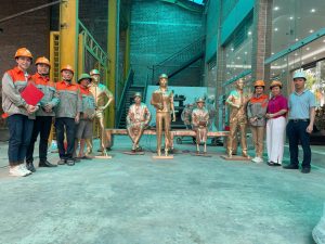 Đồ đồng Dung Quang Hà trực tiếp chế tác và thực hiện Bộ Tượng Đài Vinh Danh